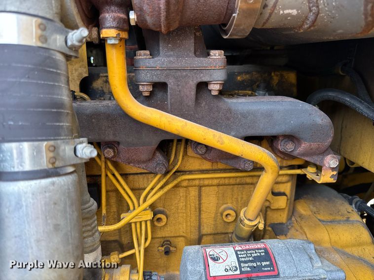 image for item DV4179 2005 John Deere 444J wheel loader