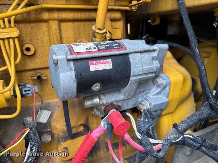 image for item DV4179 2005 John Deere 444J wheel loader