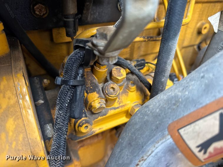 image for item DV4179 2005 John Deere 444J wheel loader