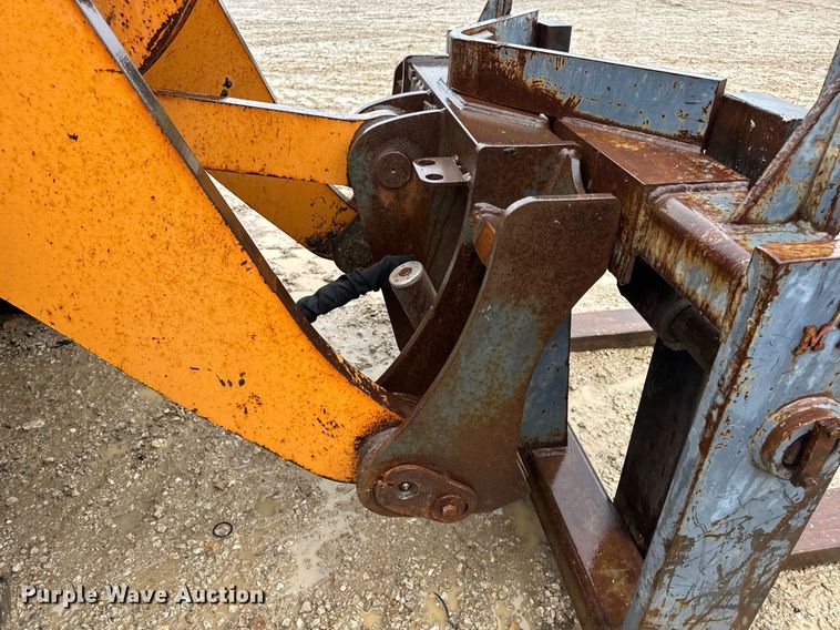 image for item DV4180 2011 Case 621E wheel loader