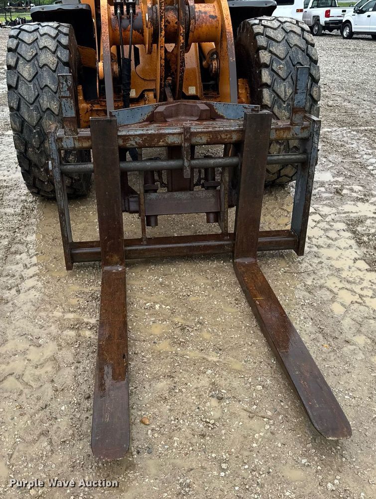 image for item DV4180 2011 Case 621E wheel loader