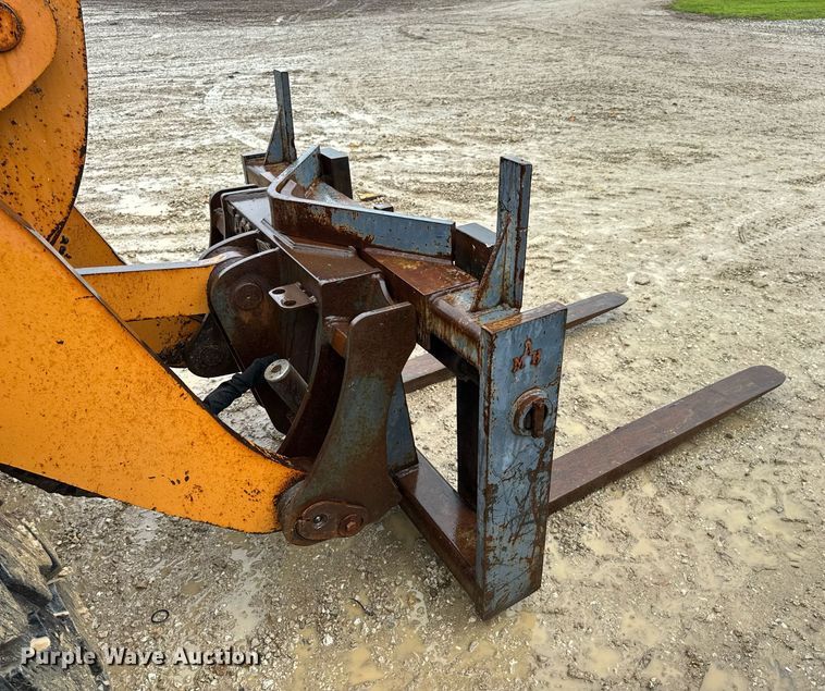 image for item DV4180 2011 Case 621E wheel loader