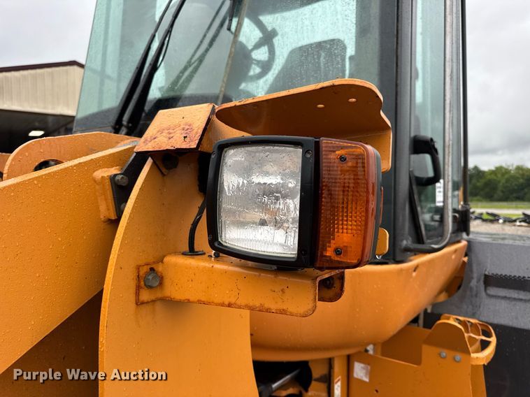 image for item DV4180 2011 Case 621E wheel loader