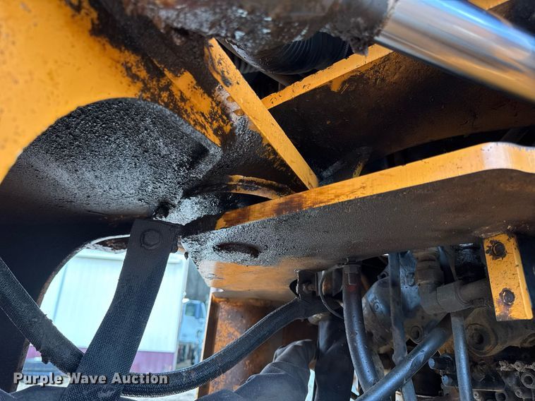 image for item DV4180 2011 Case 621E wheel loader