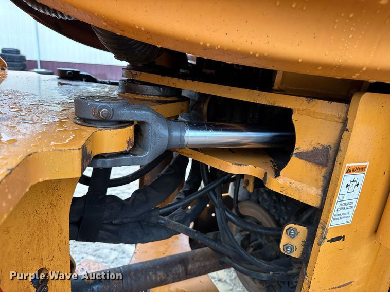 image for item DV4180 2011 Case 621E wheel loader