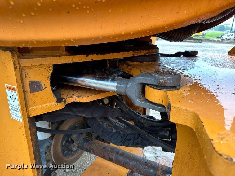 image for item DV4180 2011 Case 621E wheel loader