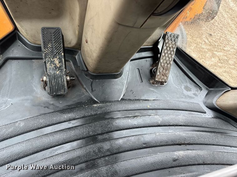 image for item DV4180 2011 Case 621E wheel loader