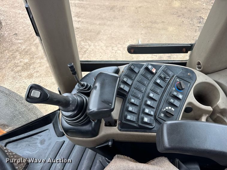 image for item DV4180 2011 Case 621E wheel loader