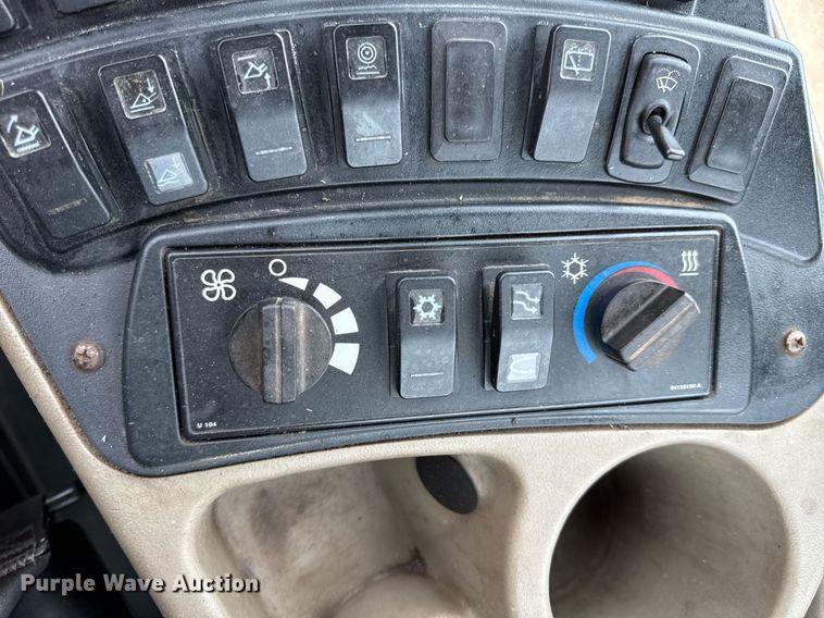 image for item DV4180 2011 Case 621E wheel loader