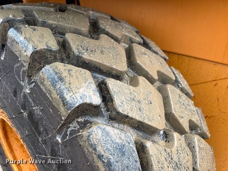 image for item DV4180 2011 Case 621E wheel loader