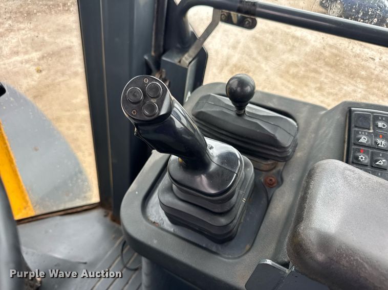 image for item DV4181 2008 John Deere 544J high lift wheel loader