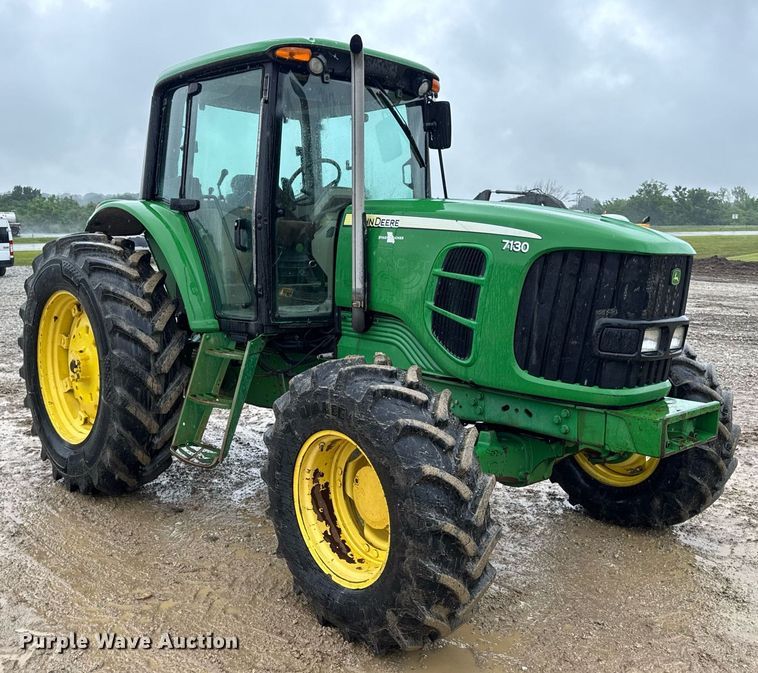 image for item DV4183 2010 John Deere 7130 MFWD tractor