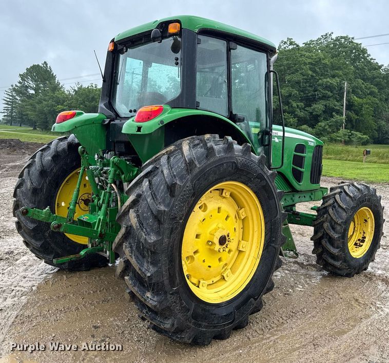 image for item DV4183 2010 John Deere 7130 MFWD tractor