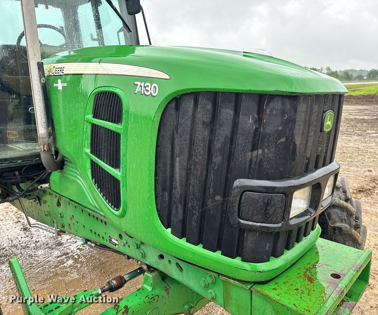 image for item DV4183 2010 John Deere 7130 MFWD tractor