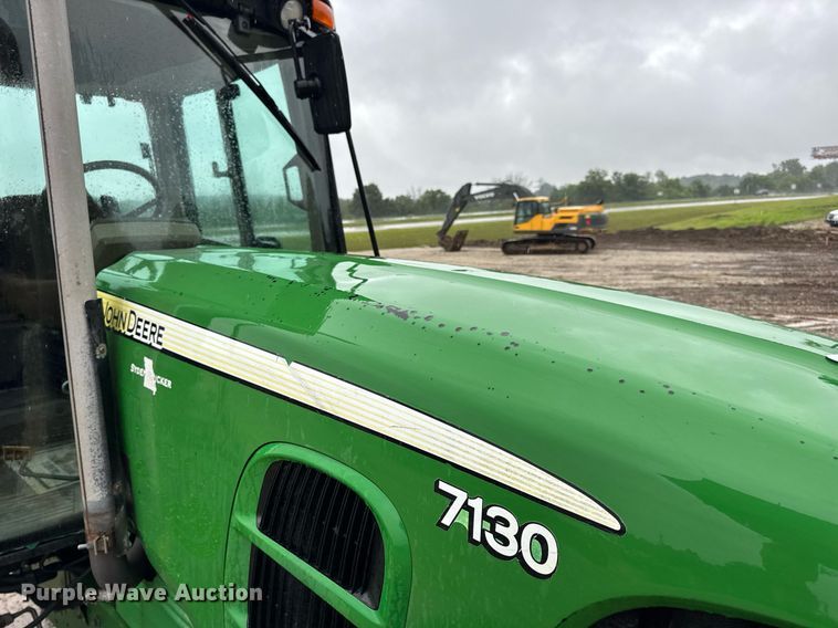 image for item DV4183 2010 John Deere 7130 MFWD tractor