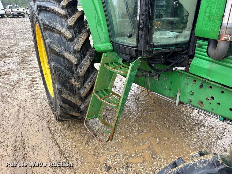 image for item DV4183 2010 John Deere 7130 MFWD tractor