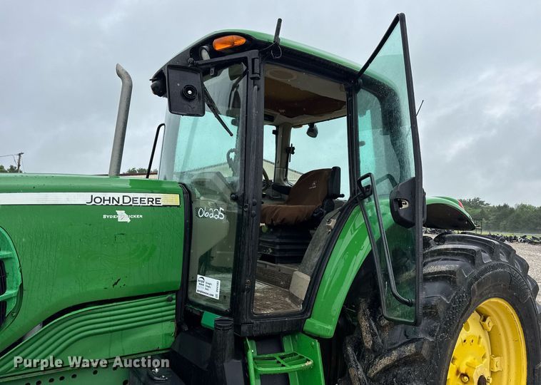 image for item DV4183 2010 John Deere 7130 MFWD tractor