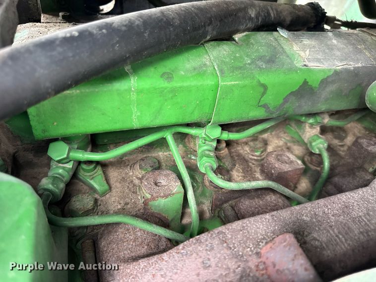 image for item DV4183 2010 John Deere 7130 MFWD tractor