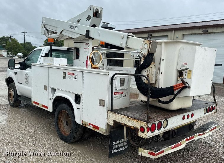 image for item DV4204 2002 Ford F550 Super Duty XL bucket truck
