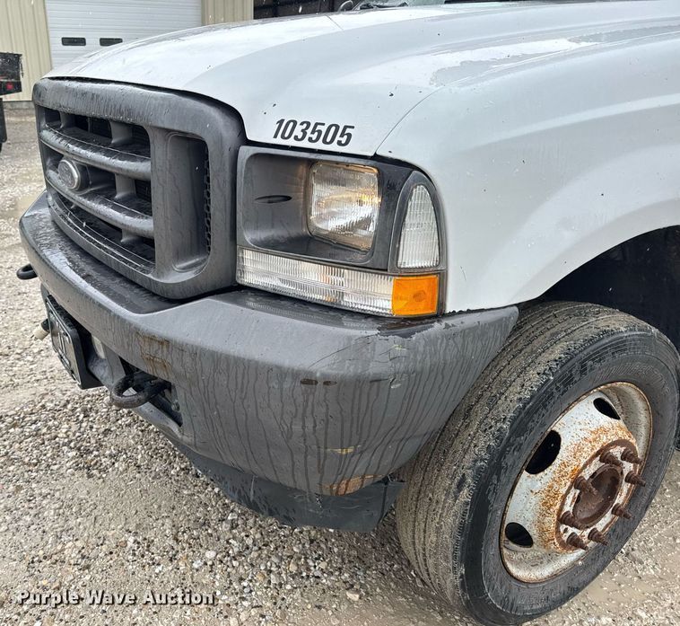 image for item DV4204 2002 Ford F550 Super Duty XL bucket truck