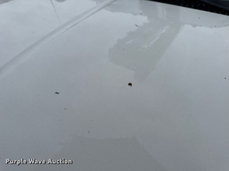 image for item DV4204 2002 Ford F550 Super Duty XL bucket truck