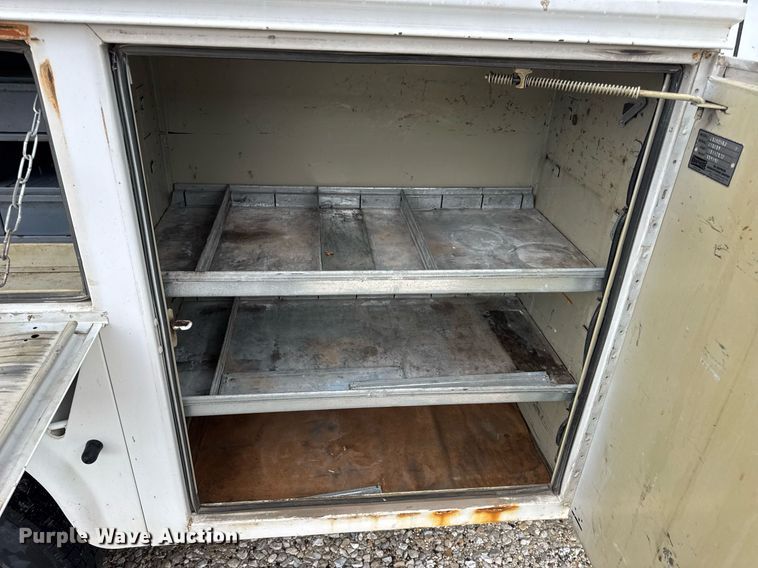 image for item DV4204 2002 Ford F550 Super Duty XL bucket truck