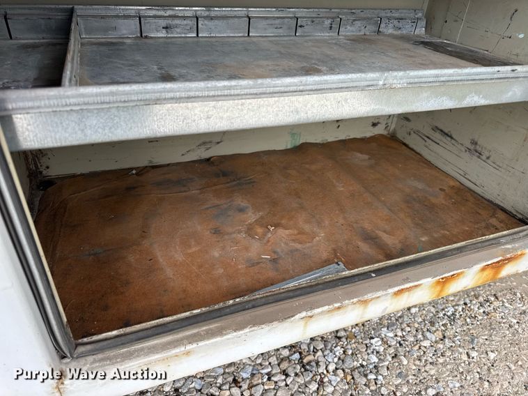 image for item DV4204 2002 Ford F550 Super Duty XL bucket truck