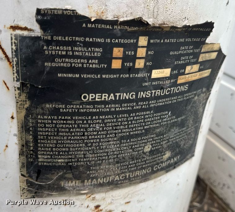 image for item DV4204 2002 Ford F550 Super Duty XL bucket truck