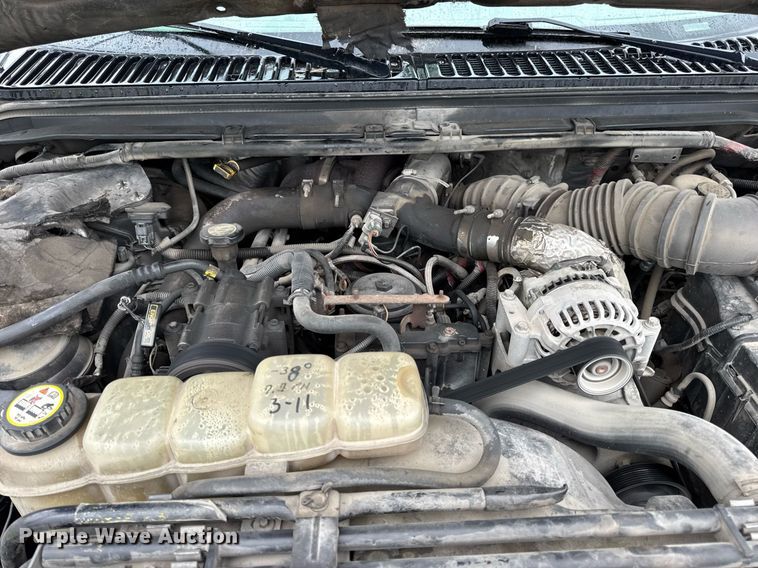 image for item DV4204 2002 Ford F550 Super Duty XL bucket truck