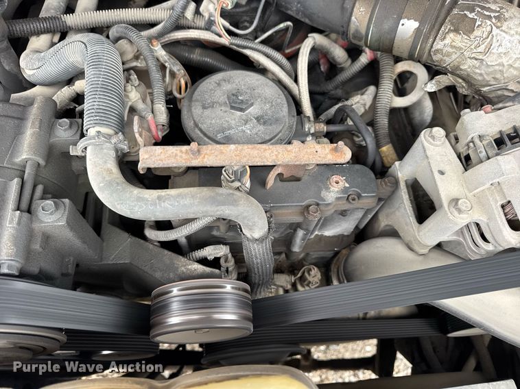 image for item DV4204 2002 Ford F550 Super Duty XL bucket truck