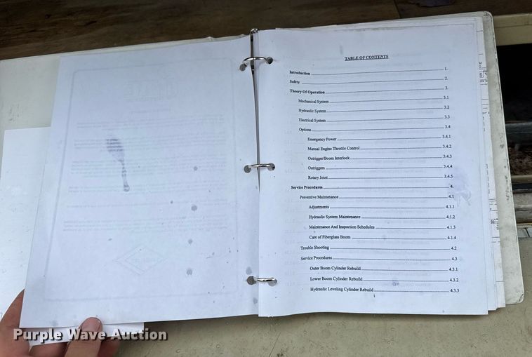 image for item DV4204 2002 Ford F550 Super Duty XL bucket truck