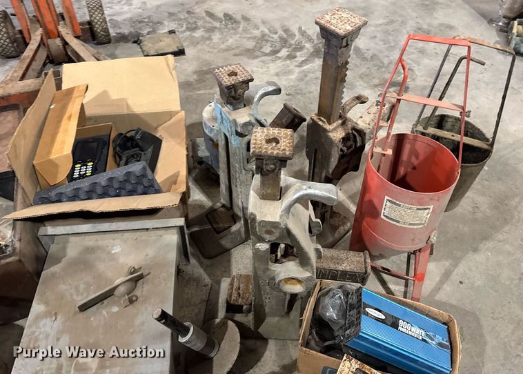 image for item DV4206 Tools