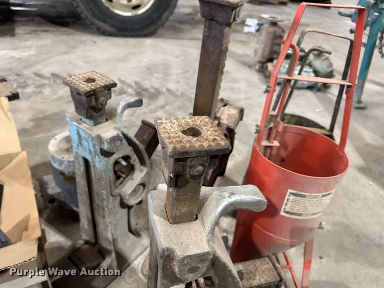 image for item DV4206 Tools