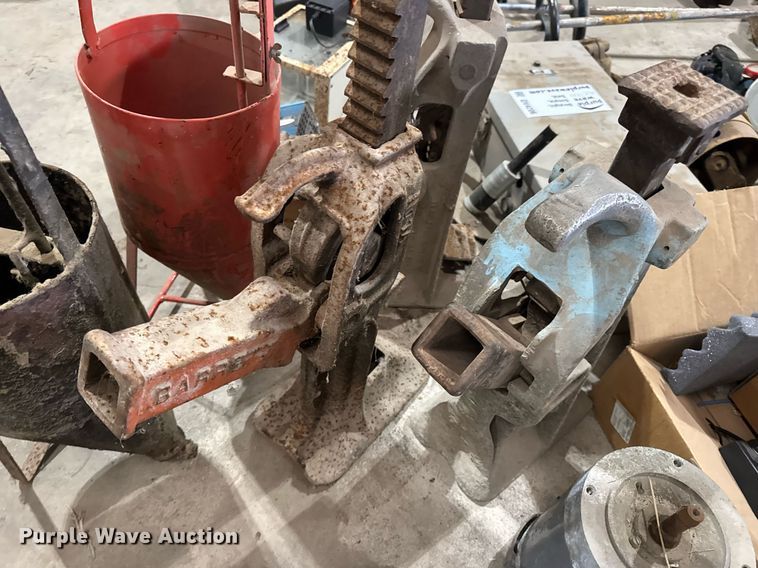 image for item DV4206 Tools