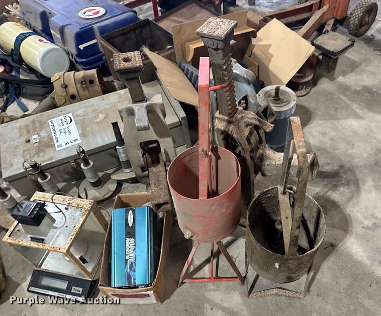 image for item DV4206 Tools