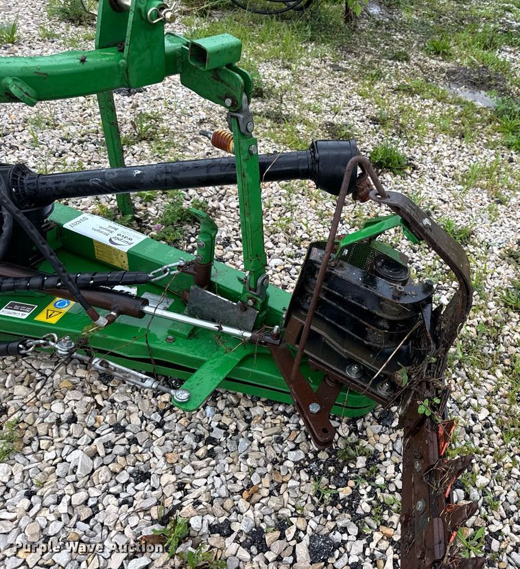 image for item DV4207 Frontier sickle bar cutter