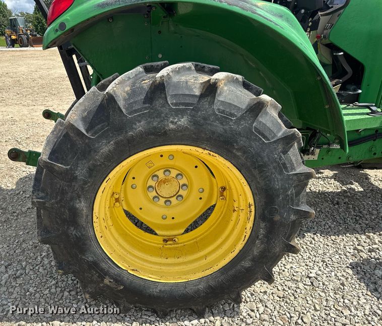 image for item DV4221 John Deere 6420 MFWD tractor