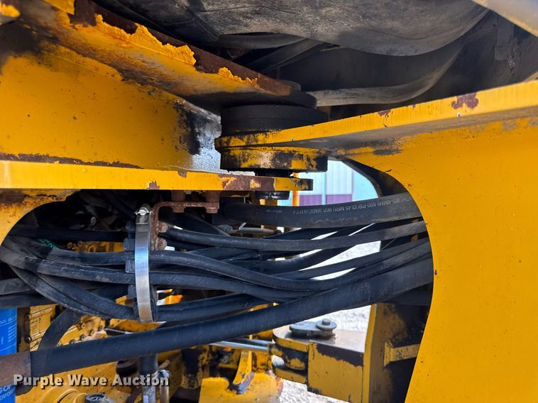 image for item DV4229 John Deere 444J wheel loader