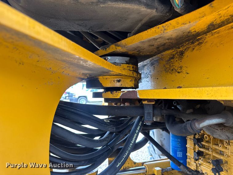 image for item DV4229 John Deere 444J wheel loader