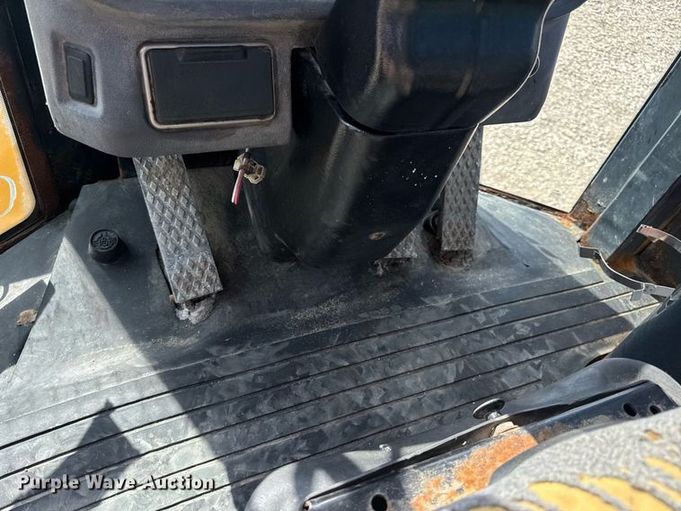 image for item DV4229 John Deere 444J wheel loader