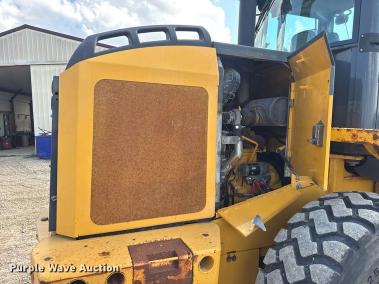 image for item DV4229 John Deere 444J wheel loader