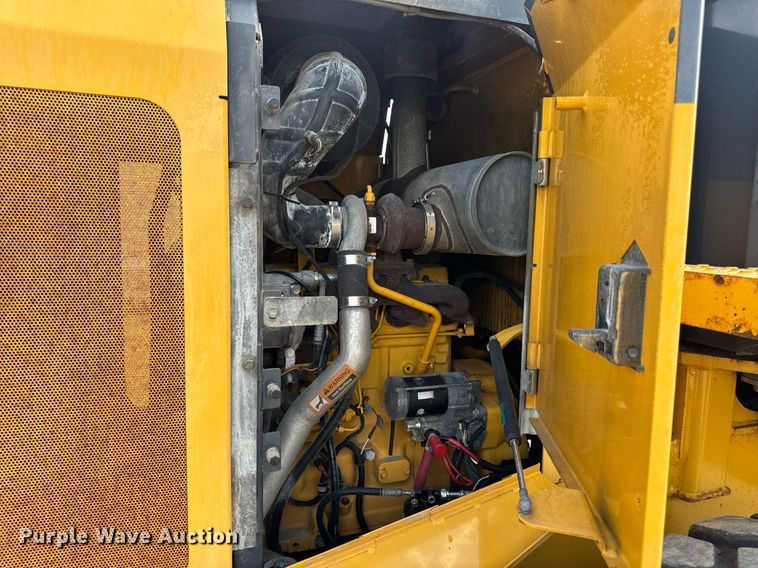 image for item DV4229 John Deere 444J wheel loader