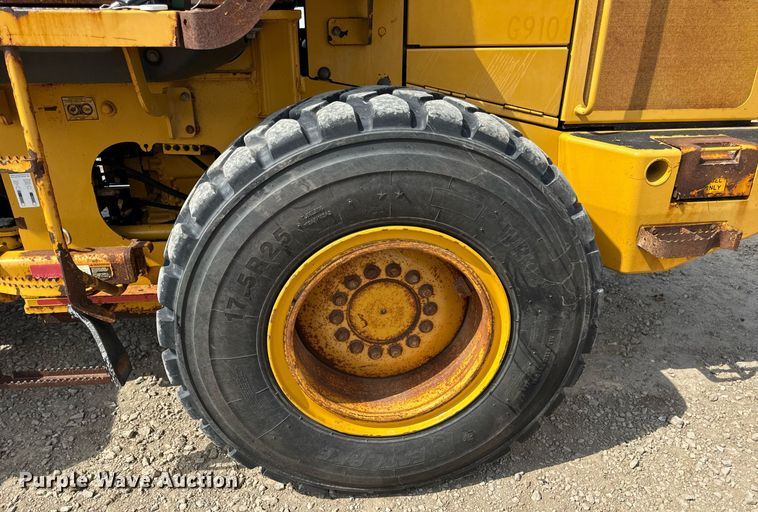image for item DV4229 John Deere 444J wheel loader