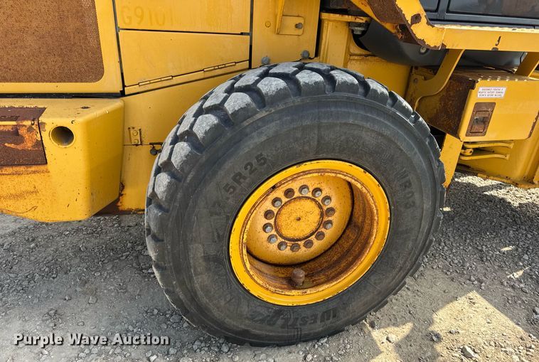 image for item DV4229 John Deere 444J wheel loader