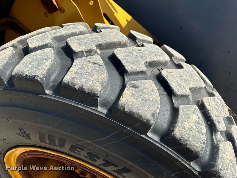 image for item DV4229 John Deere 444J wheel loader