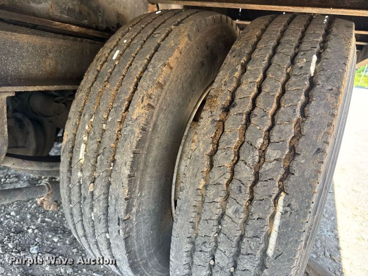 image for item DV4244 2015 Trail-Eze TE401 tilt deck equipment trailer