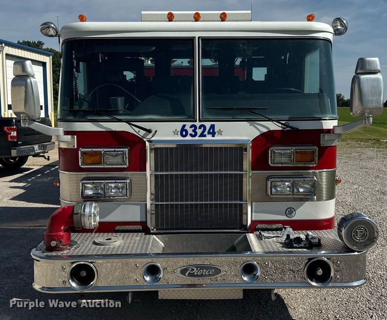 image for item DV4246 1992 Pierce pumper fire truck