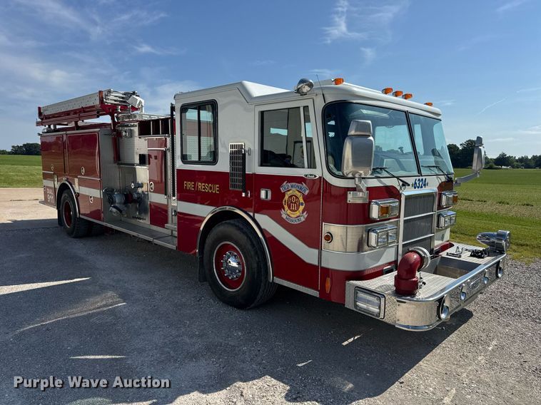 image for item DV4246 1992 Pierce pumper fire truck