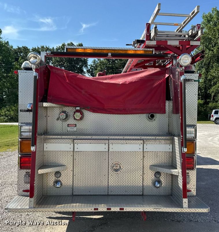 image for item DV4246 1992 Pierce pumper fire truck