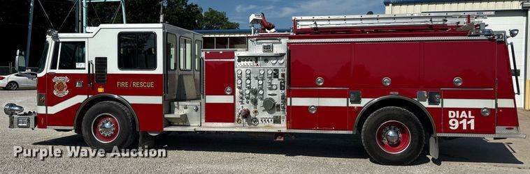 image for item DV4246 1992 Pierce pumper fire truck